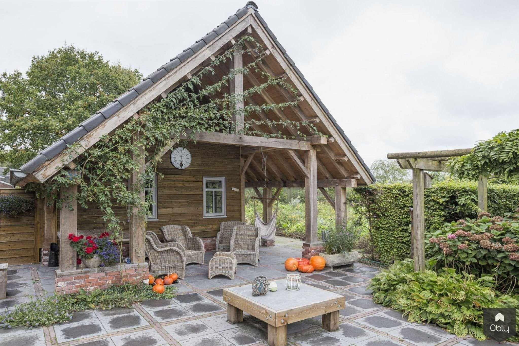 Eiken bijgebouwen van Robuusteiken-Robuust Eiken-alle,buitenverblijf hout,eiken bijgebouw,eiken constructie,Exterieur,houten bijgebouw,landelijke tuinarchitectuur,robuuste schuur,tuinhuis eiken-OBLY
