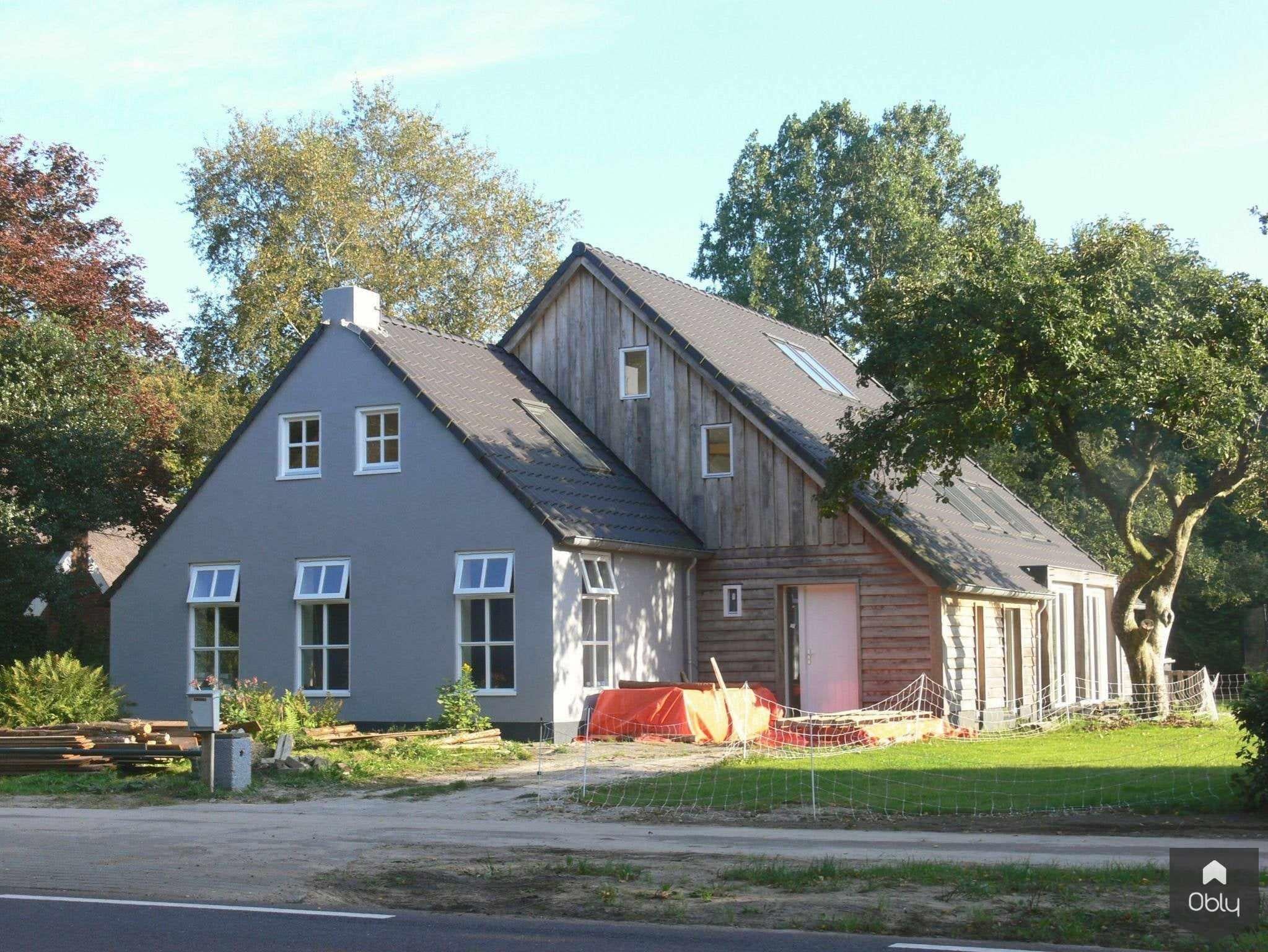 Eiken boerderij met eikenhouten gebinten-Robuust Eiken-alle,authentieke bouwstijl,eiken boerderij,eiken gebinten,Exterieur vrijstaand,houtconstructie woning,houten draagconstructie,landelijke woonboerderij,robuust eikenhout-OBLY