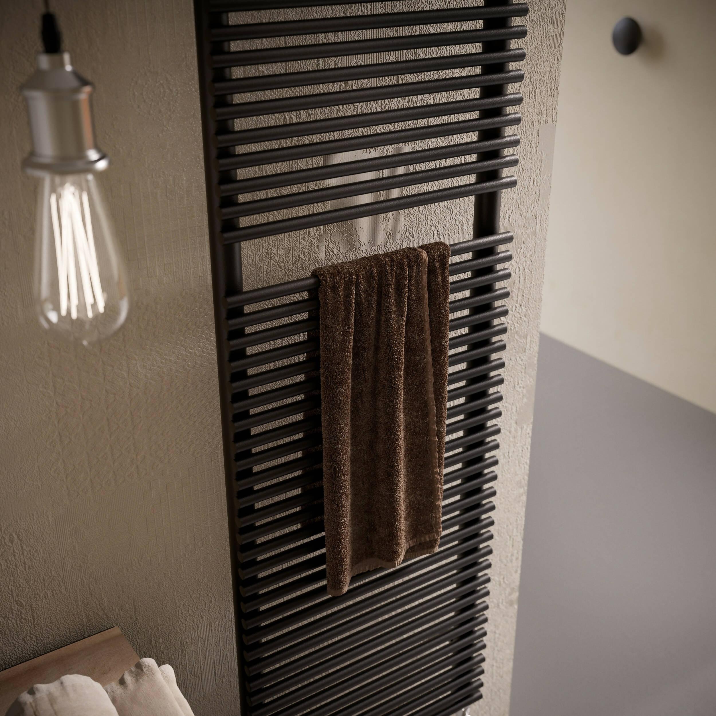 Elektrische handdoekhouder PLEIN-Instamat-badkamer,badkamer design,design radiator,elektrische handdoekhouder,handdoekradiator,Instamat,moderne badkamer,wandradiator-OBLY