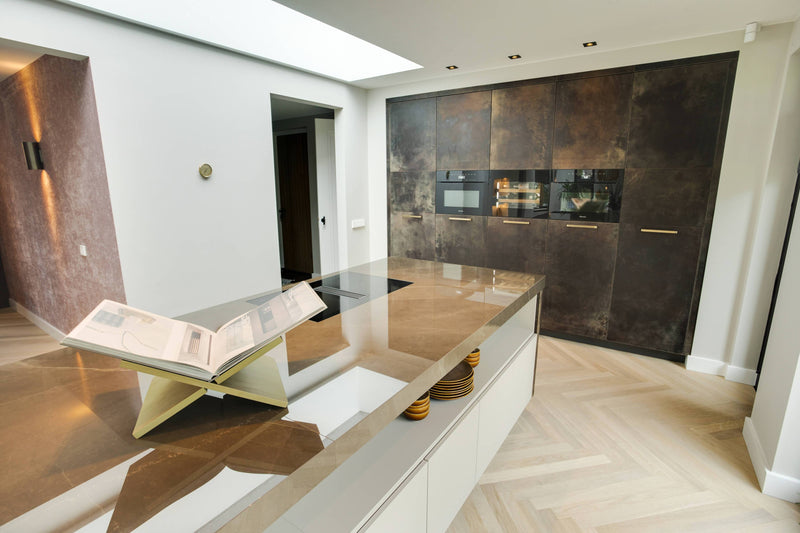 Exclusieve keuken lederen fronten-Paul Theuws Interieur-keuken-Exclusieve keuken met lederen fronten-OBLY