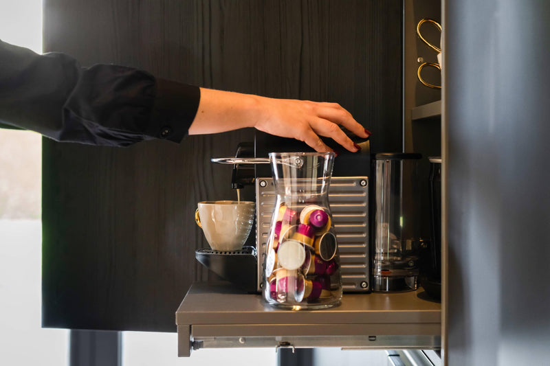 Exclusieve keuken met Emperador marmeren blad-Keukenstudio Stormink-Keuken-OBLY