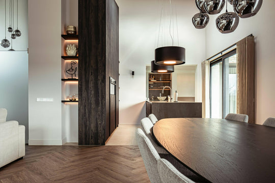 Exclusieve maatwerk keuken met wijn-bar
