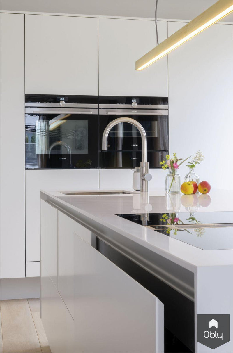 Frank! Greeploze keuken met Corian werkbladen en Bora afzuiginstallatie-Frank! Maatwerk Keukens-alle,Keuken-OBLY