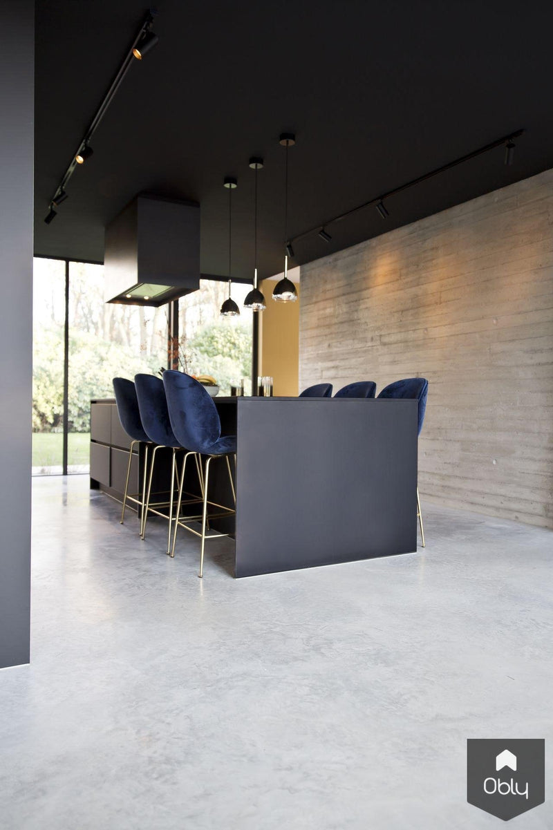 Gevlinderde betonvloer in moderne villa-Willem Designvloeren B.V.-alle,Keuken-OBLY