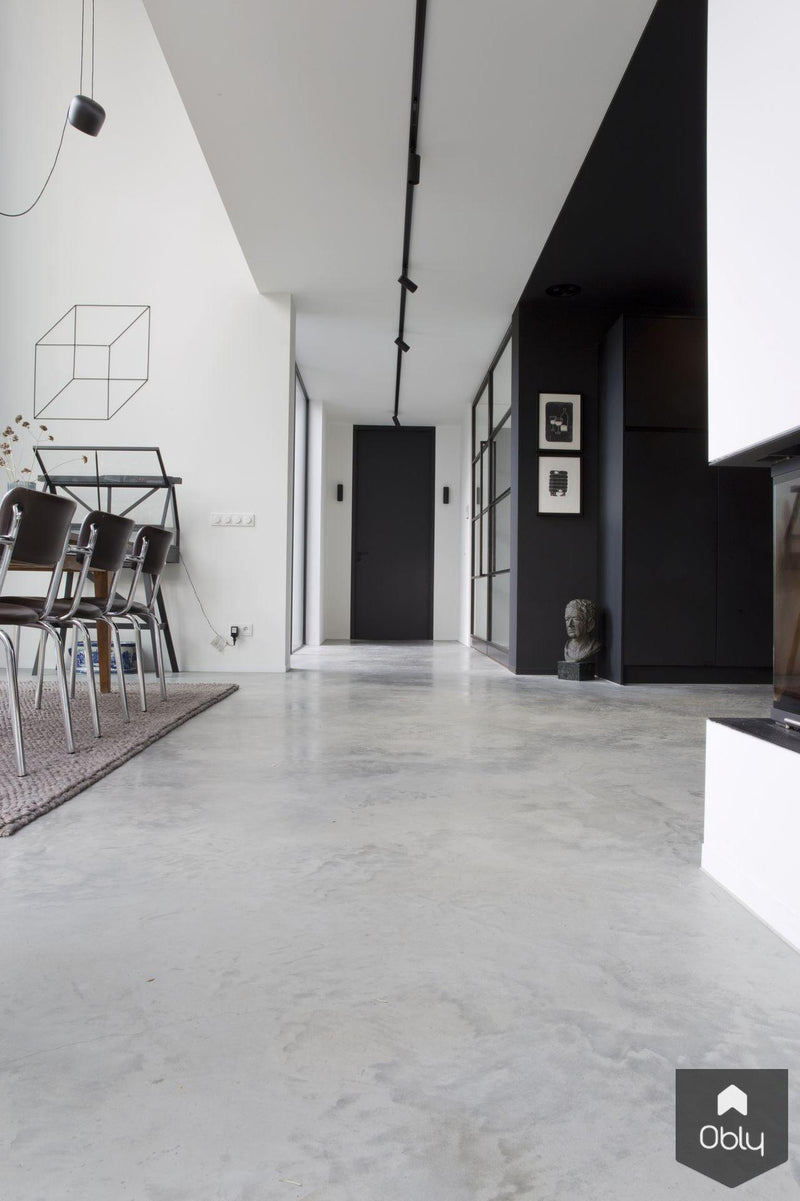 Gevlinderde betonvloer in moderne villa-Willem Designvloeren B.V.-alle,Keuken-OBLY