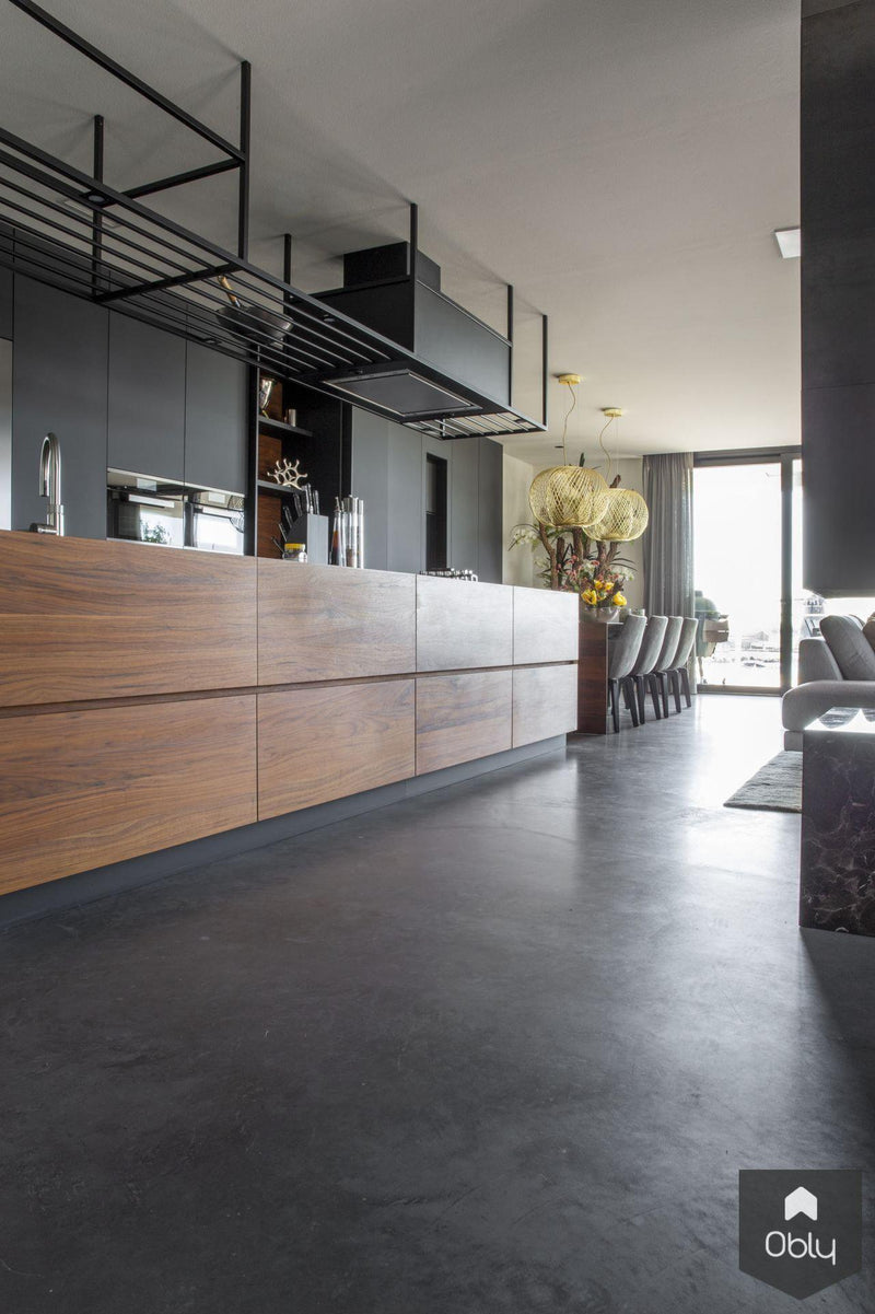 Gevlinderde woonbeton vloer in appartement-Willem Designvloeren B.V.-alle, Keuken-OBLY