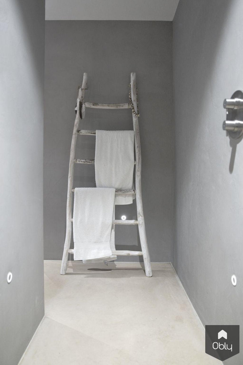 Gevlinderde woonbeton vloer in bad- en slaapkamer-Willem Designvloeren B.V.-alle, Slaapkamer-OBLY