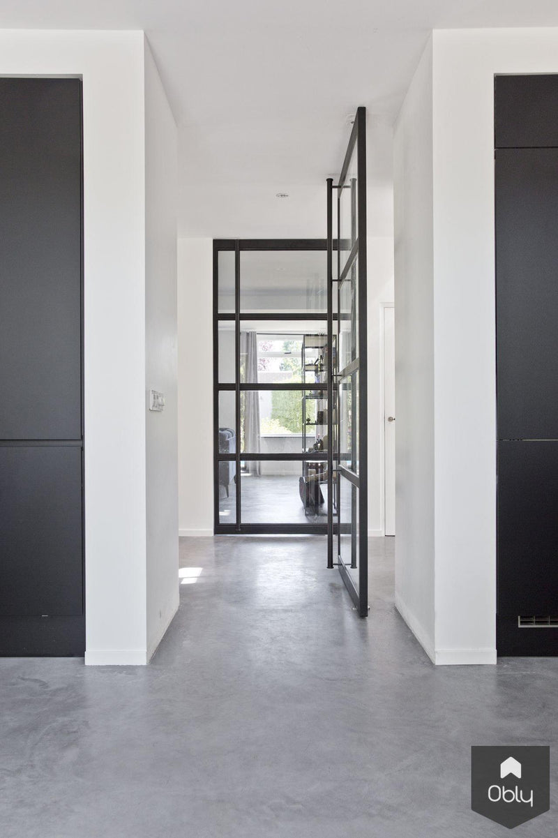 Gevlinderde woonbeton vloer in boerderijwoning-Willem Designvloeren B.V.-alle,Woonkamer-OBLY