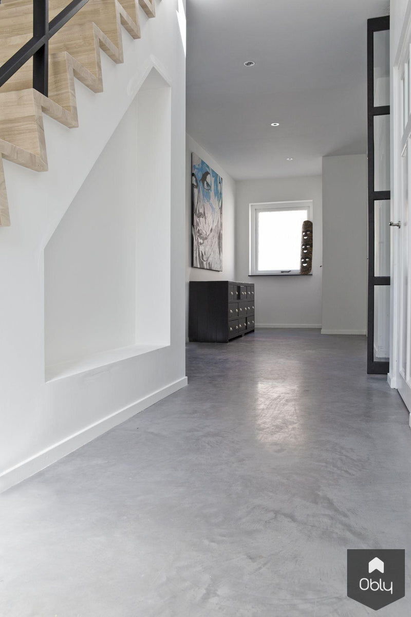 Gevlinderde woonbeton vloer in boerderijwoning-Willem Designvloeren B.V.-alle,Woonkamer-OBLY