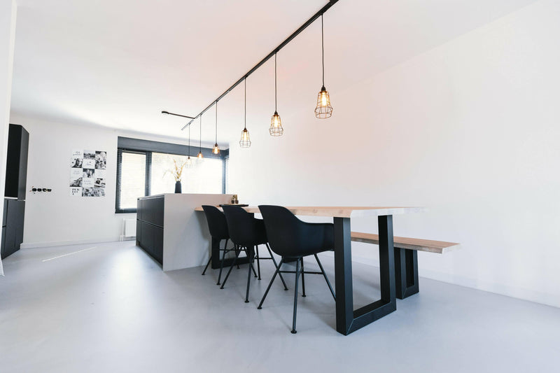 Gietvloer betonlook grijs in nieuwbouwwoning-OBLY-woonkamer-Gietvloer betonlook grijs in nieuwbouwwoning -OBLY