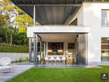 Glazen vouwwand Highline voor maximale verbinding met buiten-Solarlux Nederland BV-Aanbouw,aluminium vouwwanden,binnen buiten wonen,glazen pui,glazen vouwwanden,moderne woning,open gevel systeem,vouwwand systeem,vouwwanden,vouwwanden terras,vouwwanden woning-Glazen vouwwand Highline | Solarlux-OBLY