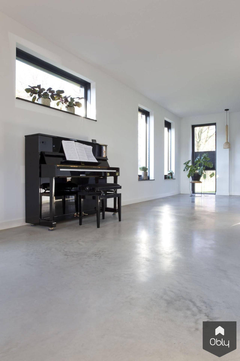 Grijze woonbetonvloer in nieuwbouwwoning-Willem Designvloeren B.V.-alle,Keuken,Woonkamer-Grijze woonbetonvloer in nieuwbouwwoning | OBLY.com-OBLY
