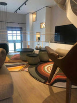 Hoge keuken verbonden met woonkamer-Huisvanbinnen-design meubels interieur,hoge keuken woonkamer,Keuken,lichte keuken inspiratie,maatwerk stalen trap,minimalistisch interieurdesign,moderne woonkeuken,open leefruimte,verbonden woonkamer keuken,witte houtlook keuken-Hoge keuken verbonden met woonkamer-OBLY