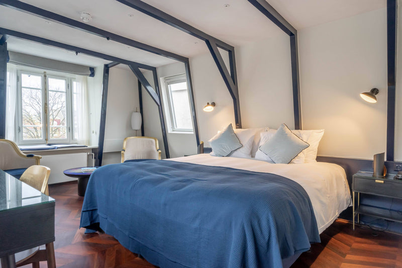 Hongaarse punt met Eiken bies-Vloerenhuis Amsterdam-Slaapkamer-Hongaarse punt met goudkleurige Eiken bies-OBLY