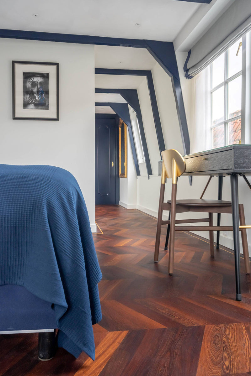 Hongaarse punt met Eiken bies-Vloerenhuis Amsterdam-Slaapkamer-Hongaarse punt met goudkleurige Eiken bies-OBLY