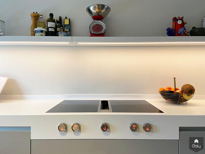 Hoogglans grijze keuken met Corian werkblad-Keukenarchitectuur Midden Brabant-alle,Keuken-OBLY