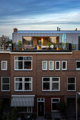 House on a house-Bloot Architecture-woonkamer-OBLY