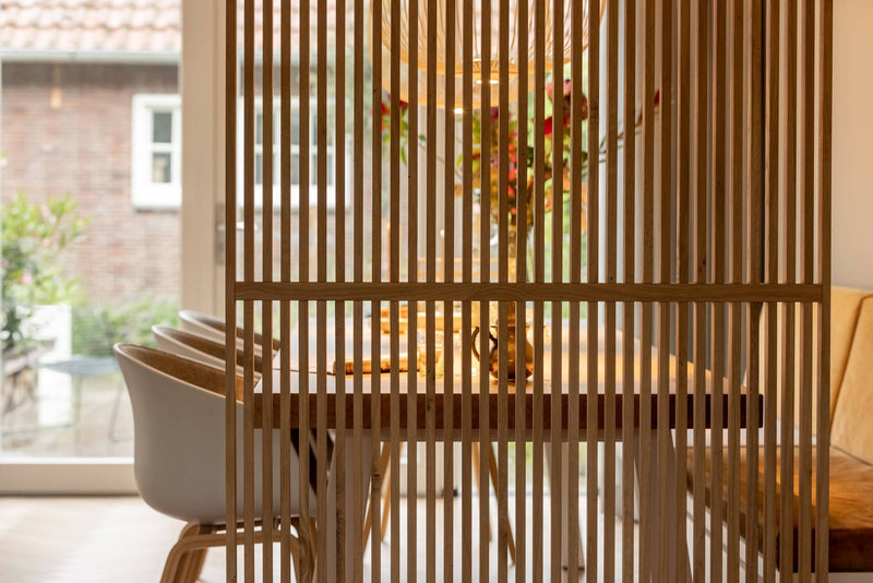 Houten roomdivider in karakteristieke woning-Houten roomdivider-alle,Keuken,Woonkamer-Houten roomdivider in karakteristieke woning -OBLY