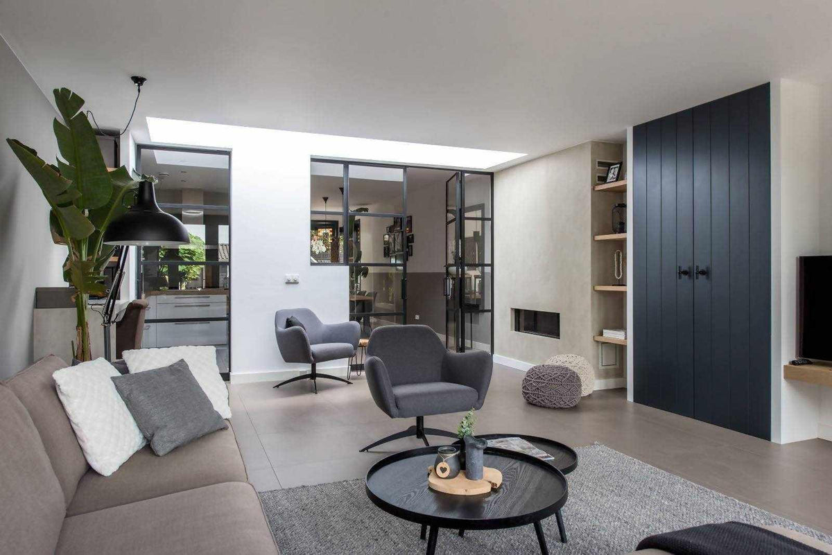 Indeling begane grond jaren 30 woning-Lifs Interior Design-En-suite indeling,Indeling begane grond,Interieur inspiratie,jaren 30 woning,Maatwerk interieur,Stalen deuren interieur,Visgraat vloer,Wonen jaren 30 stijl,woonkamer-Jaren 30 woning indeling begane grond -OBLY
