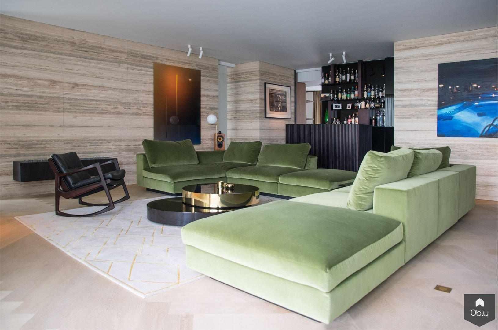 Inrichting luxe en elegant appartement-Van Waay & Soetekouw-alle,design woonkamer inspiratie,elegant modern interieur,exclusieve leefruimte,high end appartement Antwerpen,luxe appartement inrichting,luxe interieurdetails,moderne woonruimte met designmeubels,stijlvolle maatwerk keuken,Woonkamer-OBLY