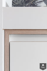 Interieur jaren 30 woning met houten meubelen-Content Traprenovatie-alle,Woonkamer-OBLY