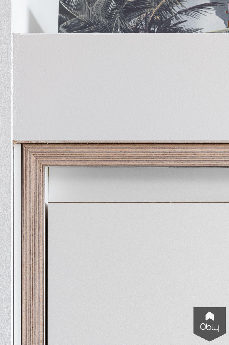 Interieur jaren 30 woning met houten meubelen-Content Traprenovatie-alle,Woonkamer-OBLY