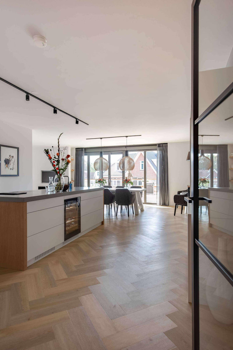 Interieurontwerp en indeling appartement-Lifs Interior Design-keuken-Nieuwe indeling interieur en keuken appartement -OBLY