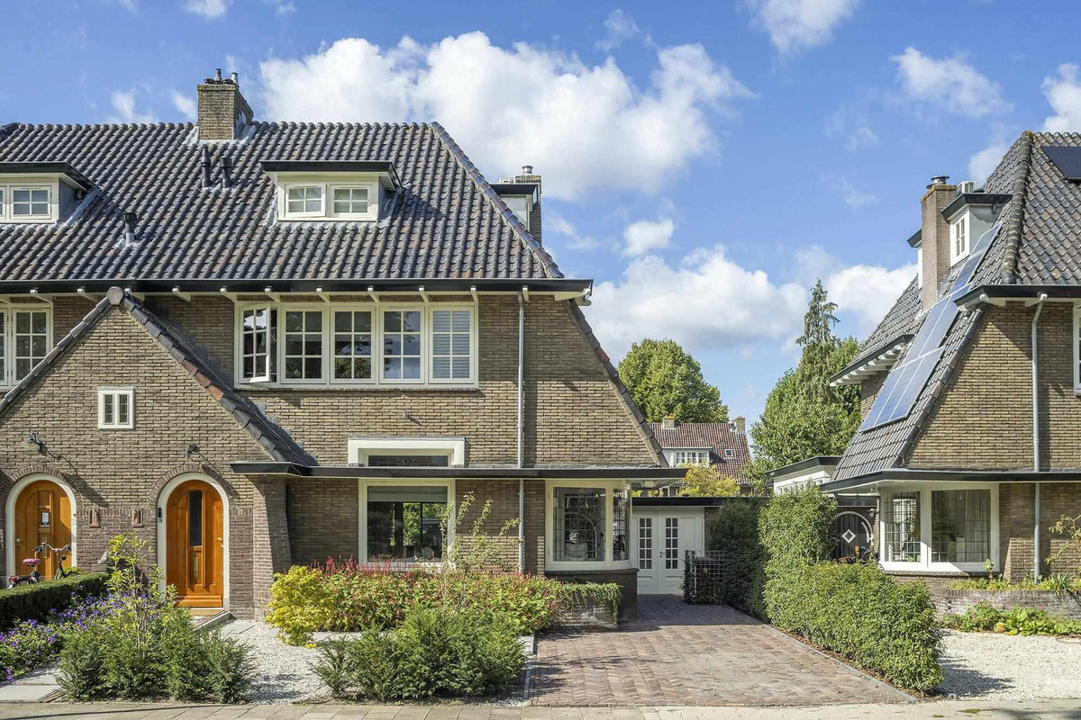 Jaren 30-woning in Utrecht met uitbouw en woonkeuken-Nest-Aanbouw,GlazenPui,jaren 30 woning,Jaren30Renovatie,LichtWonen,ModerneUitbreiding,OpenKeuken,StrakkeArchitectuur-Jaren ’30 woning Utrecht met moderne glazen aanbouw-OBLY