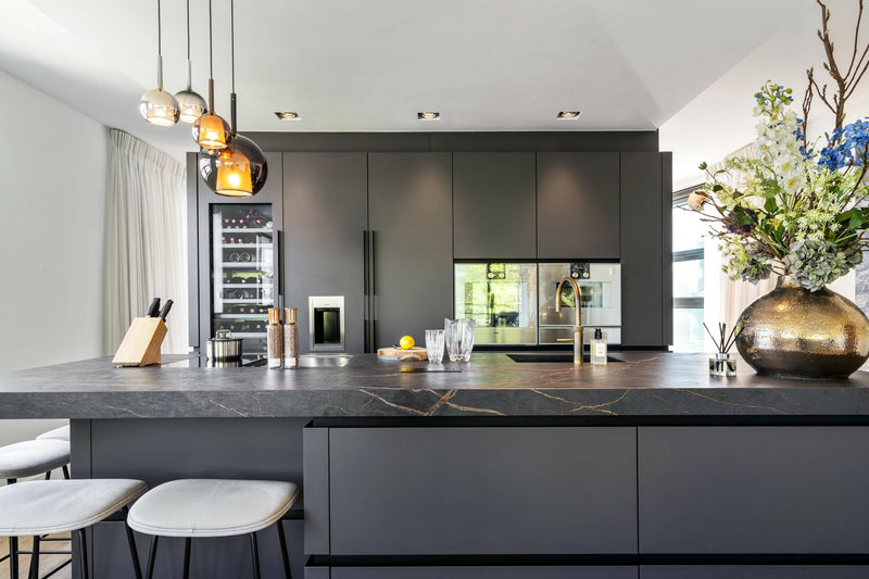 KAMB Moderne keuken-Keukenarchitectuur Midden Brabant-appartement,keuken-KAMB moderne keuken-OBLY