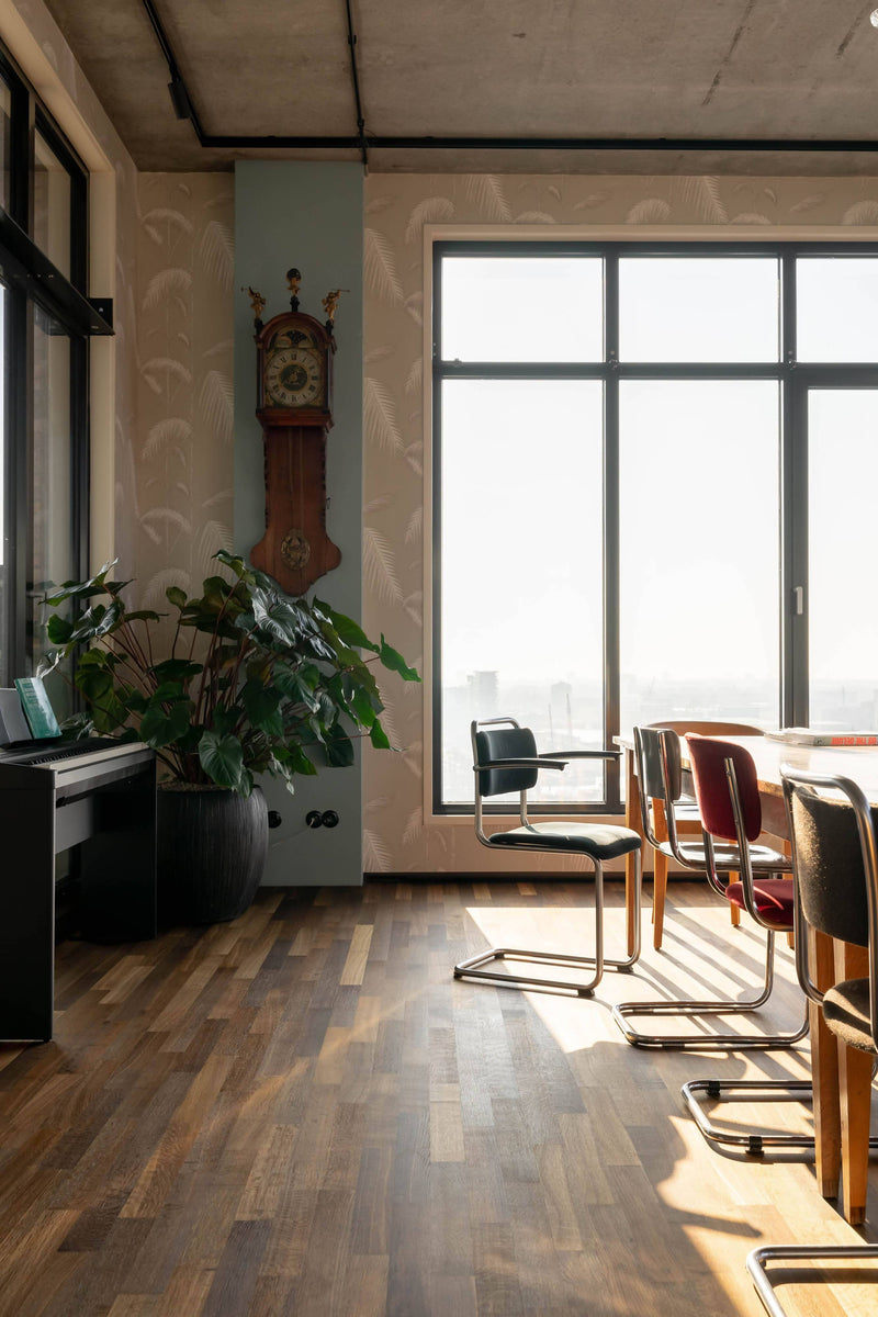Karakteristieke houten vloer in luxe appartement-Vloerenhuis Amsterdam-Woonkamer-OBLY