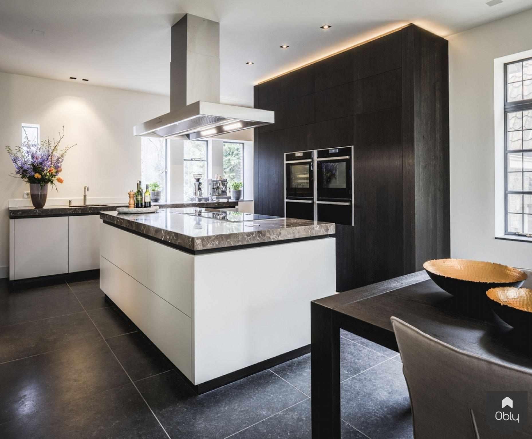 Keuken jaren 30 woning-Wildenberg Interieurarchitectuur-alle,exclusieve interieurarchitectuur,karakteristieke jaren 30 details,Keuken,keuken jaren 30 woning,luxe keuken inspiratie,moderne woonkeuken inrichting,stijlvolle maatwerk keuken,warme moderne keuken-OBLY