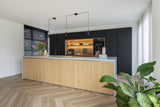 Keuken met mat zwarte hoge kastenwand-Ergoform-alle,Keuken,Woonkamer- Keuken met mat zwarte hoge kastenwand -OBLY