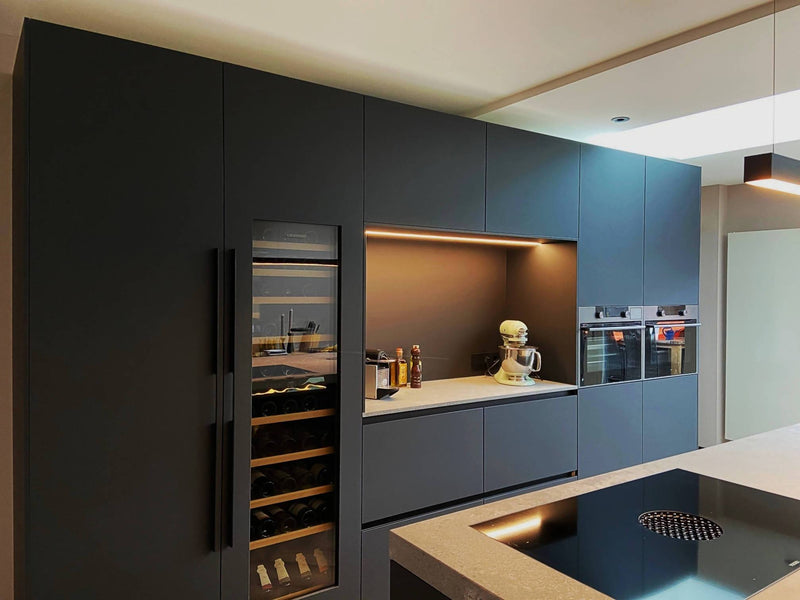 Keukenontwerp met zwarte afwerking-Keukenarchitectuur Midden Brabant-keuken-Keukenontwerp zwarte afwerking -OBLY