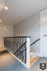 Klassieke houten trap met stalen hekwerk-Van Bruchem Staircases-alle,Entree hal trap-OBLY