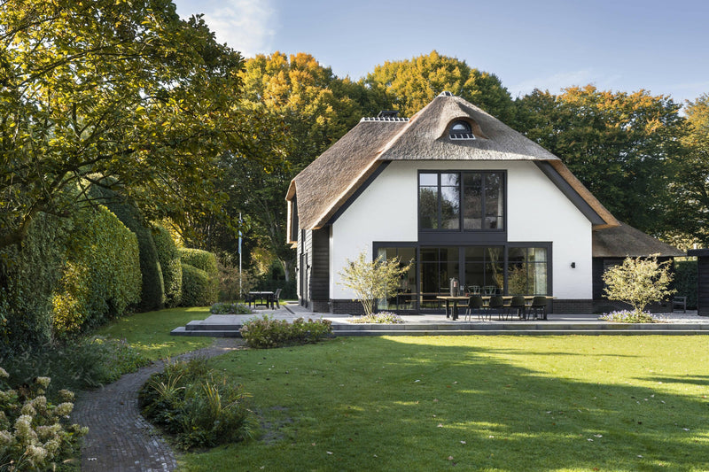 Landelijke villa met moderne uitstraling-Architectenbureau Lighthouse Living-Woonkamer-OBLY