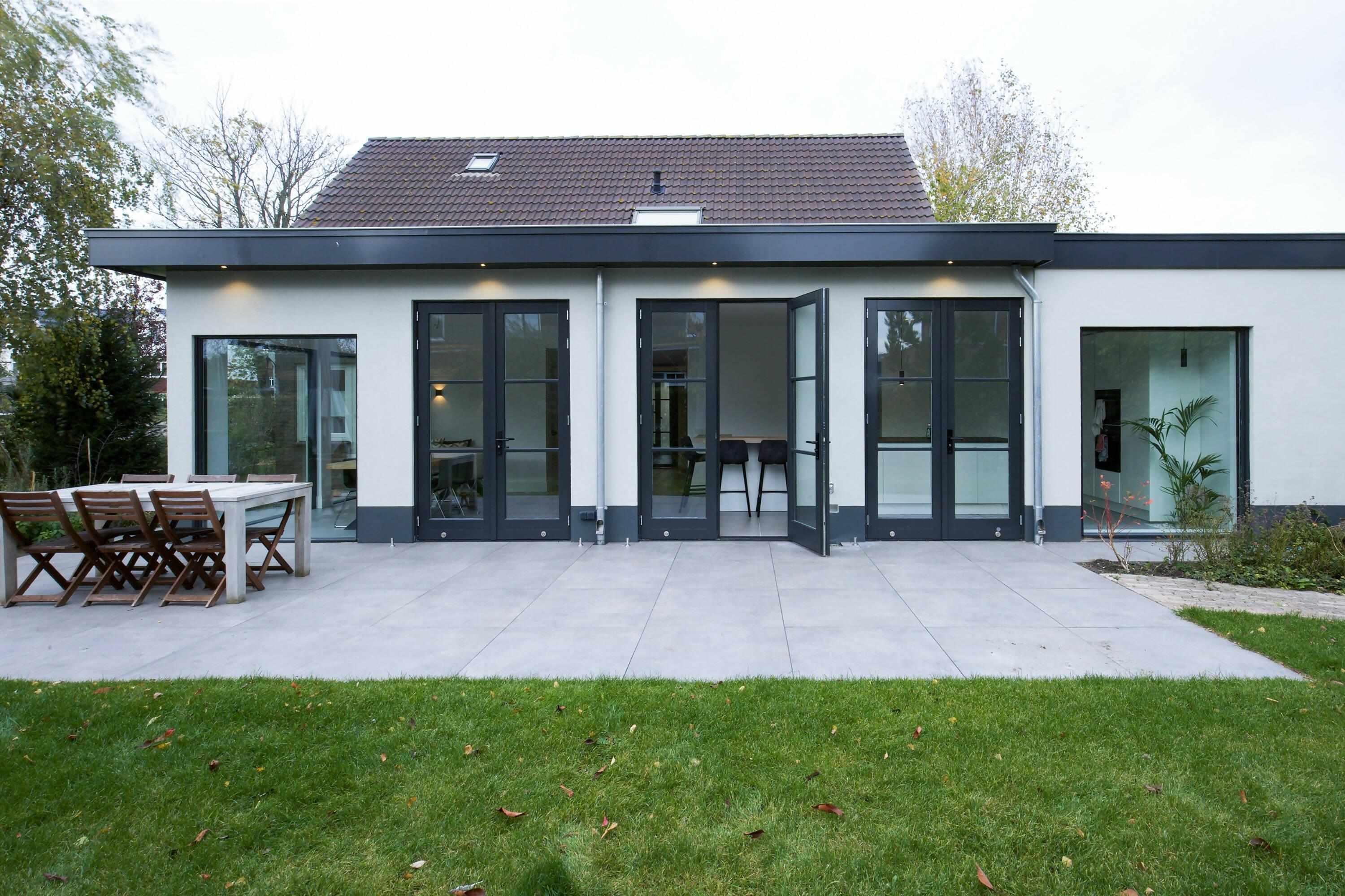 Lichte keuken met Deense eenvoud-Gogelein-deens interieur,keuken,lichte keuken,modern keuken ontwerp,scandinavische keuken-OBLY