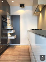 Lichte woonkeuken in zomers woonhuis in Domburg-Grego Design Studio-alle,Keuken,lichte woonkeuken,maatwerk interieurdesign,maatwerk kustinterieur,moderne keuken aan zee,stijlvolle kustwoning,wit zand grijs interieur,Zeeuwse woonstijl,zomers woonhuis Domburg-Lichte woonkeuken in Domburg | Grego Design Studio-OBLY