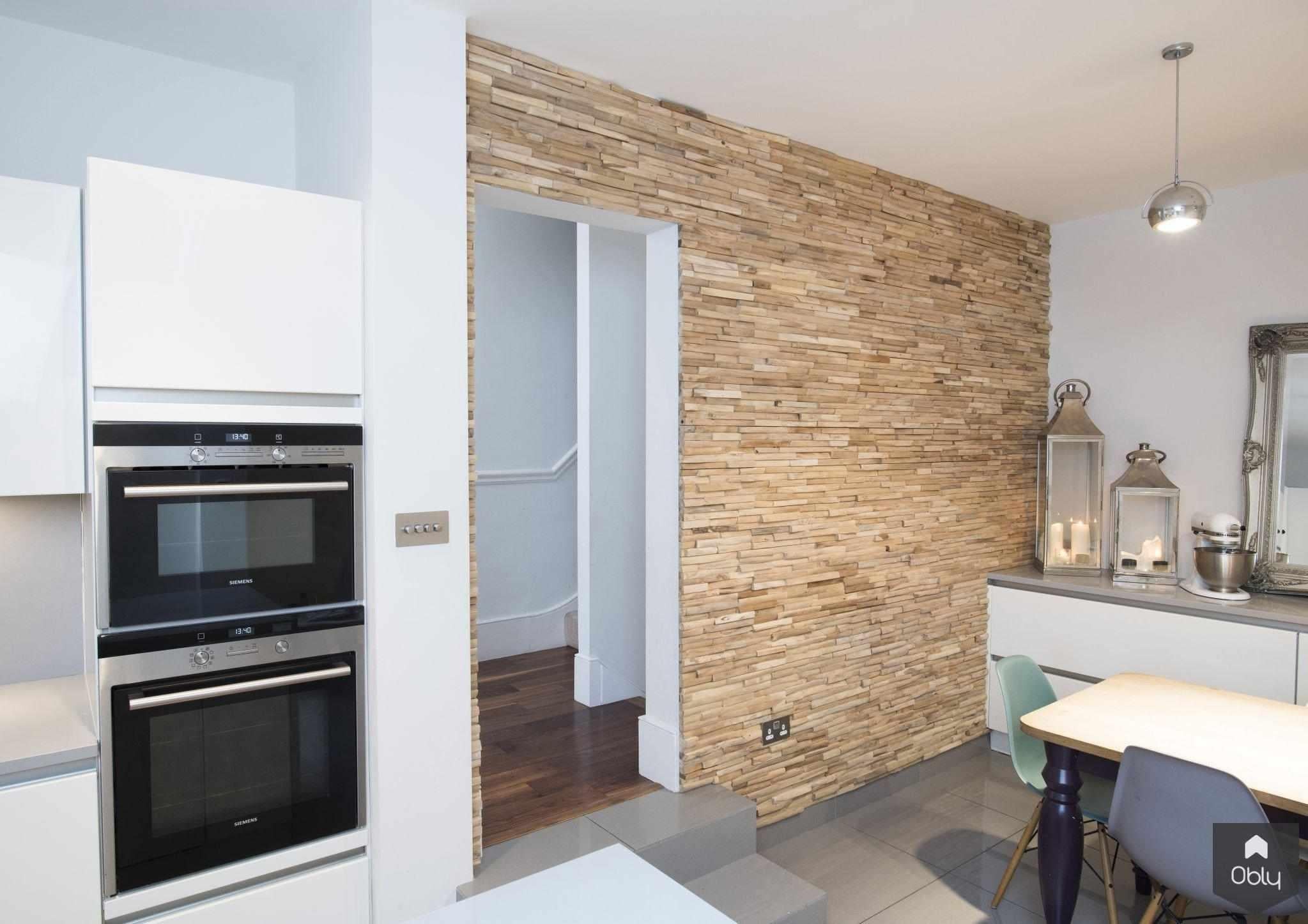 London Calling-Wonderwall Studios-alle,baksteenwand,industriëlekeuken,keukenrenovatie,loftuitstraling,londoninterieur,wandbekleding,wonderwallstudios-OBLY