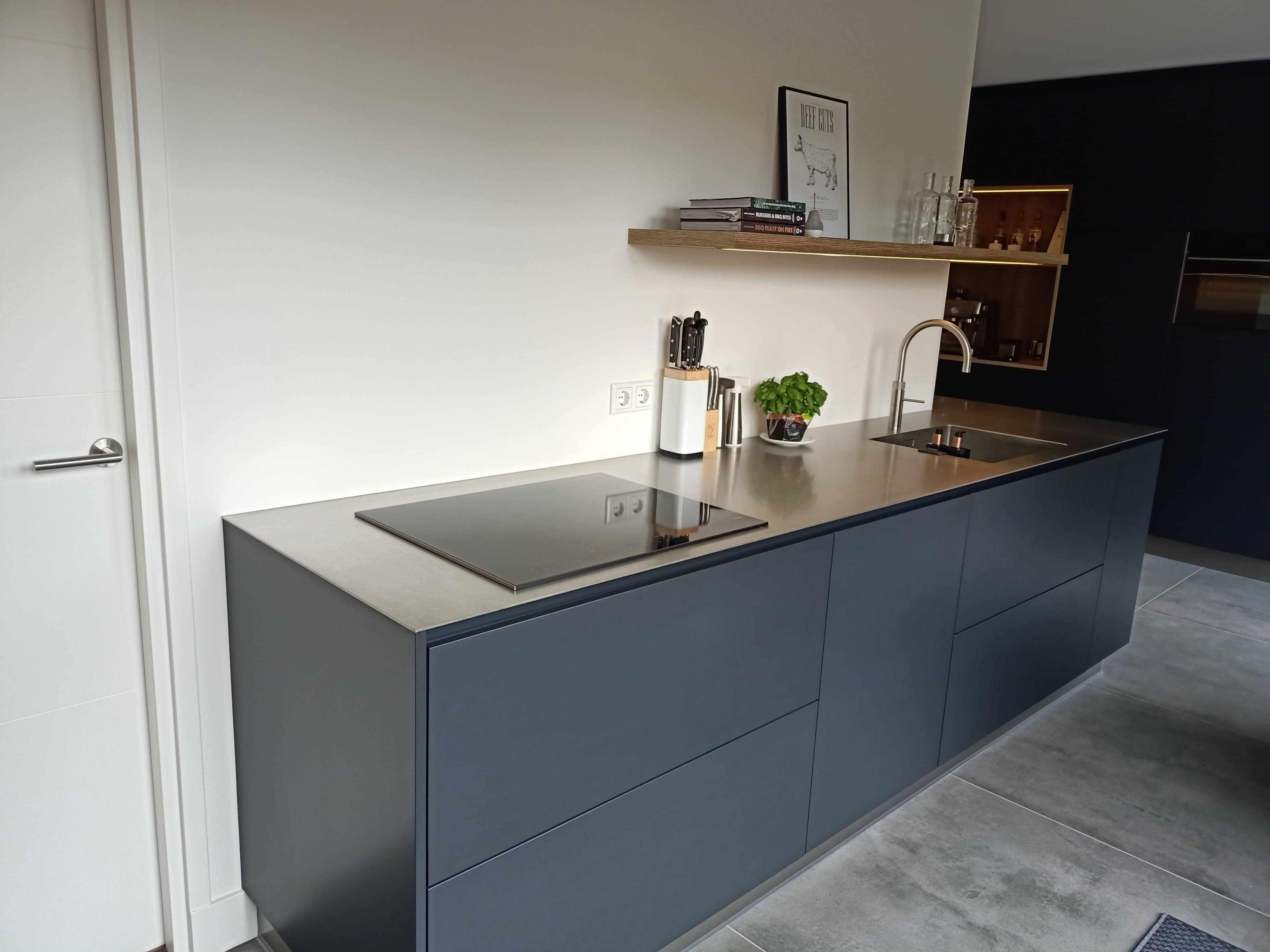 Maatwerkkeuken met rvs blad-Gebr. Smits-Keuken-OBLY