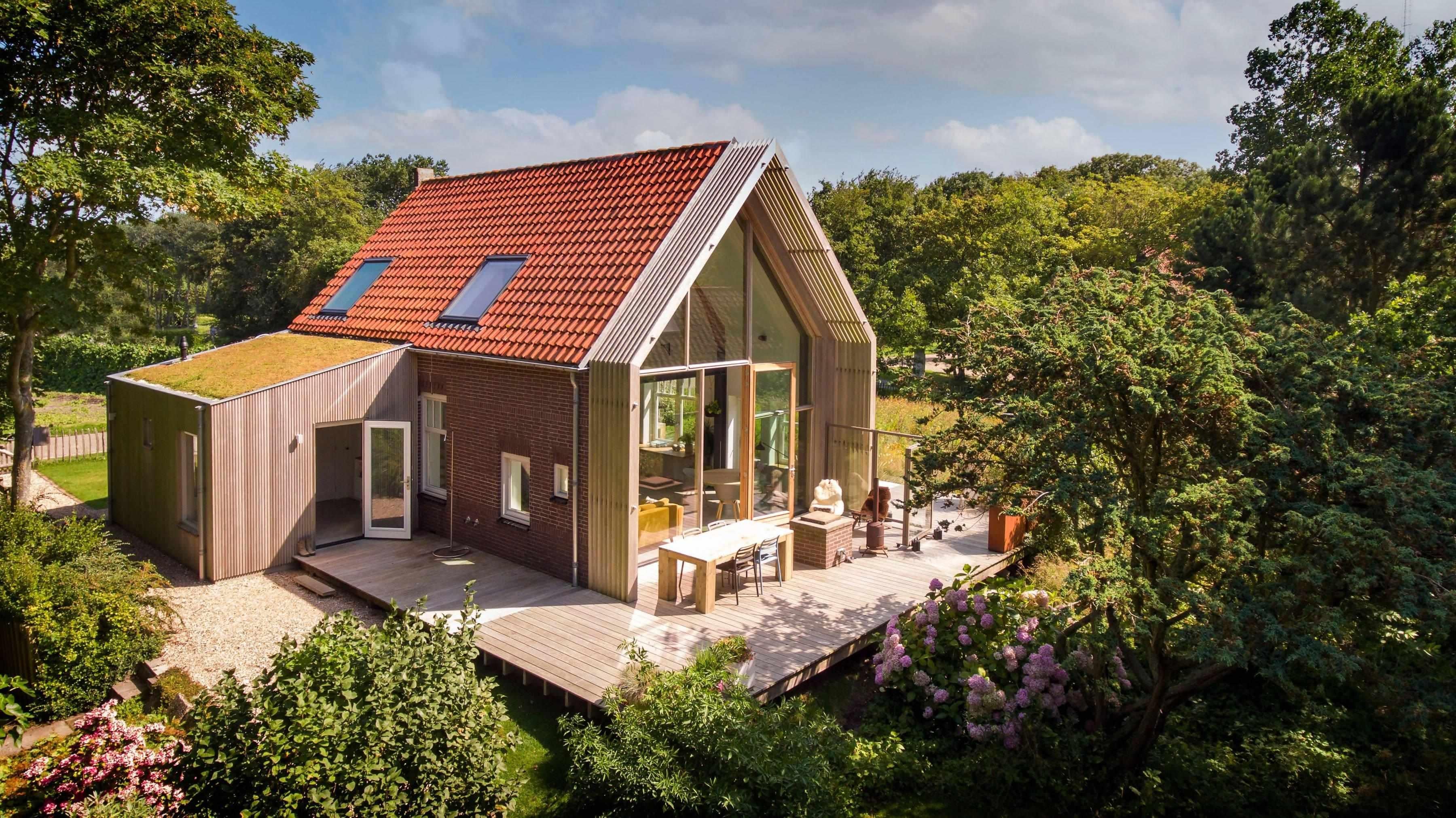 Make-over duinhuisje Ouddorp-Richèl Lubbers Architecten-compacte woning,duinhuis,houten gevel,Interieur,natuurinclusief ontwerp,renovatie,stalen balken-OBLY