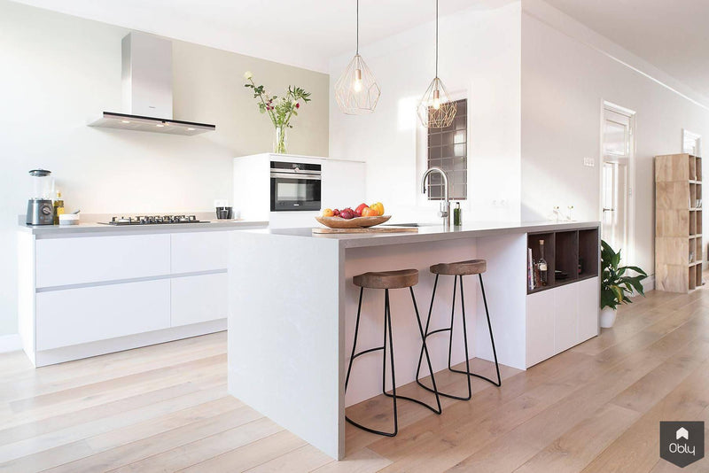 Mat witte keuken met geïntegreerd dressoir-Kitchenstudio-alle,Keuken-Mat witte keuken met geïntegreerd dressoir | OBLY.com-OBLY