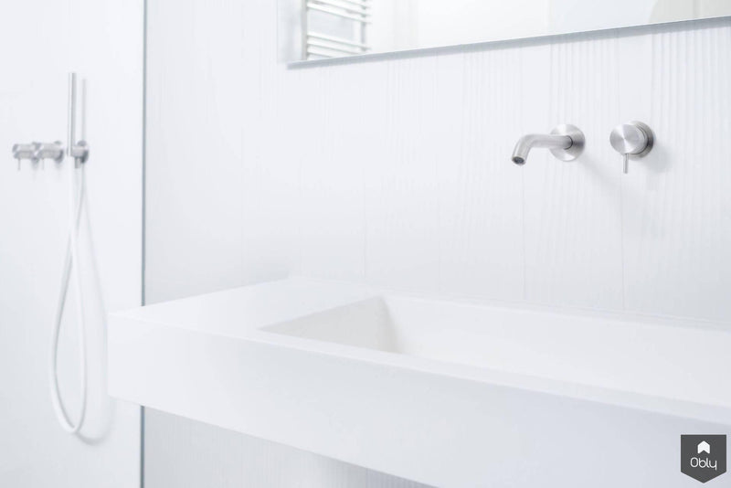 Minimalistische witte badkamer-Fors design badkamers-alle,Badkamer-Minimalistische witte badkamer | OBLY.com-OBLY