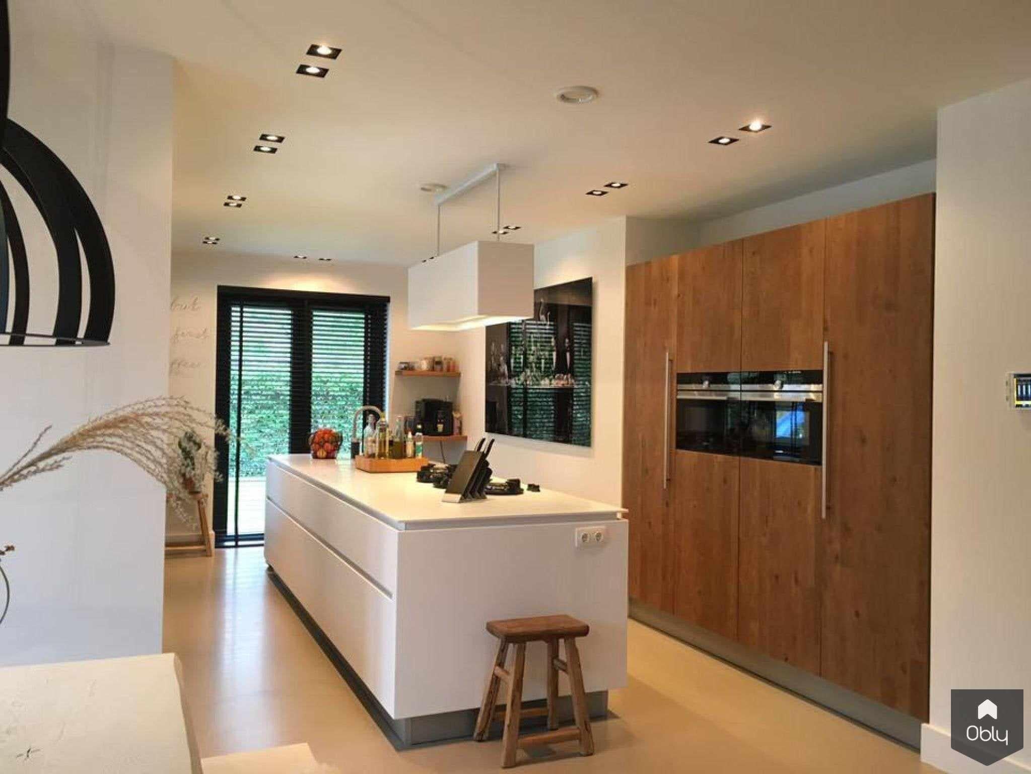 Moderne LEICHT keuken hout met wit-Wildhagen Design Keukens-alle,Corian werkblad,design keuken,Keuken,LEICHT keuken,lichte keuken,luxe keuken inspiratie,moderne leefkeuken,PITT Cooking,Quooker Flex,witte keuken-OBLY