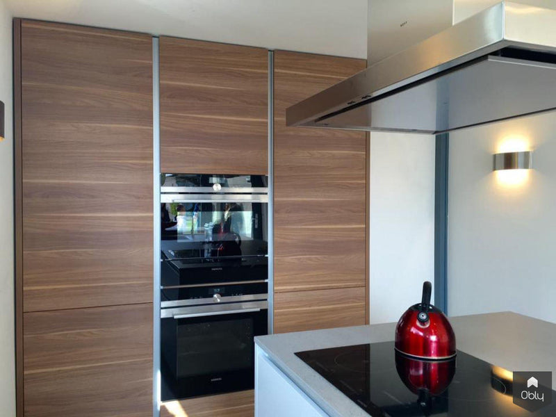 Moderne LEICHT keuken met kastenwand en kook/spoeleiland-Wildhagen Design Keukens-alle, Keuken-OBLY