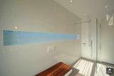 Moderne badkamer in gerenoveerde woning in Muiderberg-Maxim Winkelaar Architects-Badkamer,daklicht,ligbad,moderne badkamer,renovatie,strakke afwerking,uitbouw-Moderne badkamer in Muiderberg | Maxim Winkelaar-OBLY