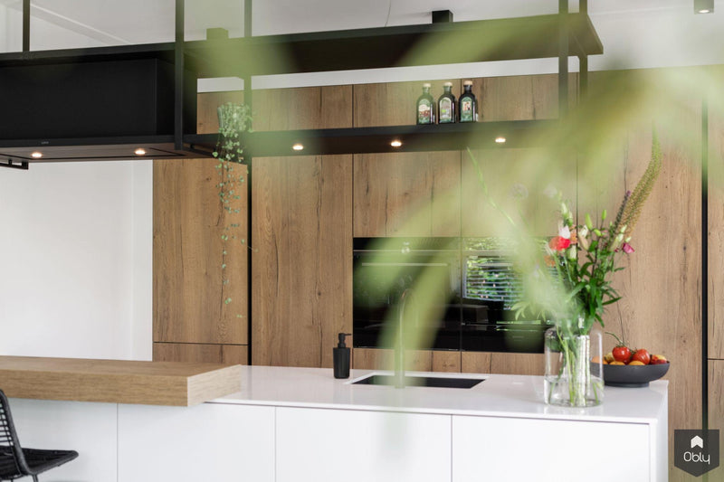 Moderne keuken met zwarte accenten-Keukenstudio Stormink-alle,Keuken-OBLY