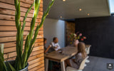 Moderne tuin met beton-look overkapping-Stoop Tuinen-alle,Tuinen-OBLY