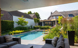 Moderne tuin met zwembad poolhouse en sauna-Stoop Tuinen-modern, Tuin-Moderne tuin met poolhouse-OBLY