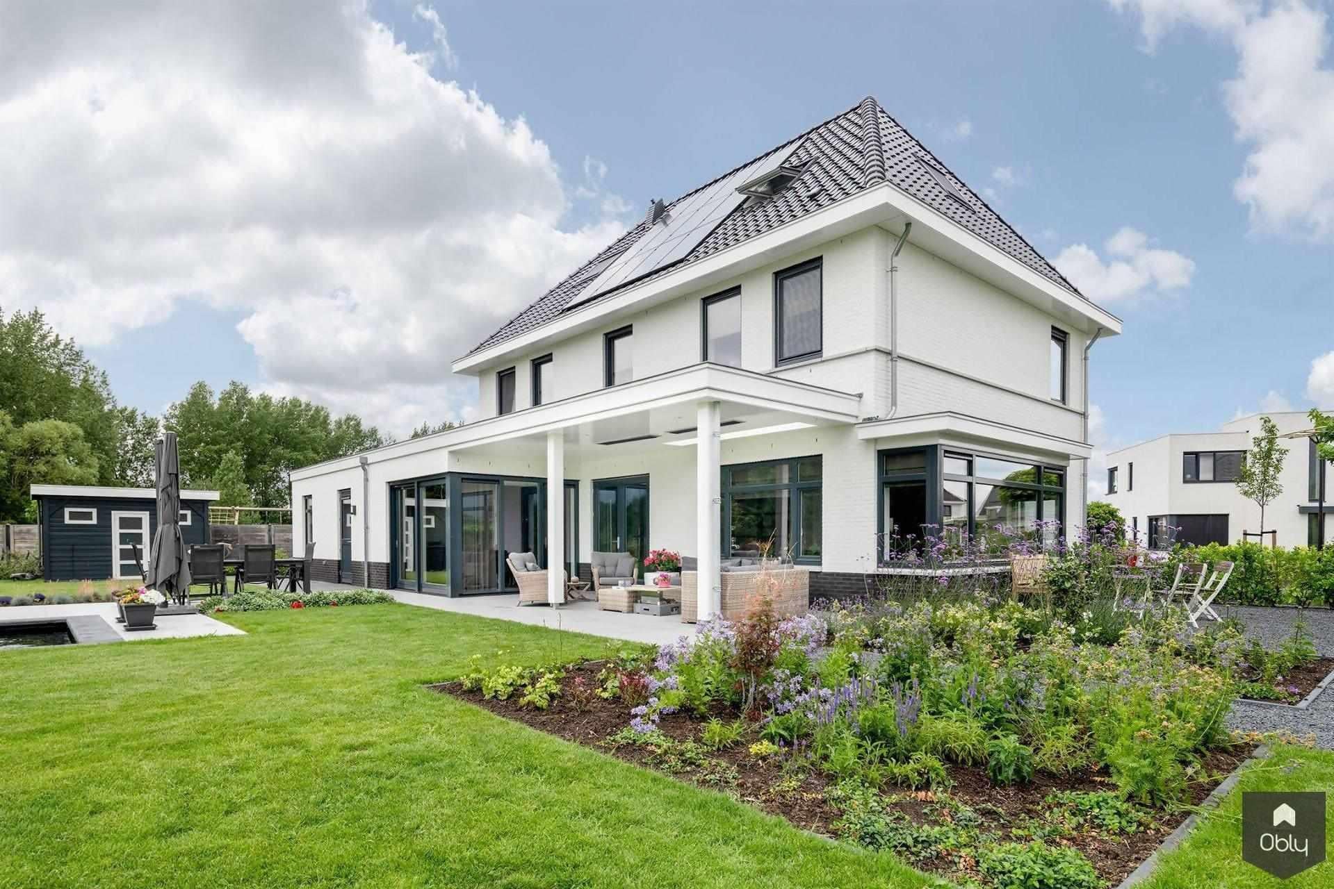 Moderne zwart wit villa-Verswijver Interieurconcepten-alle,Badkamer,Exterieur vrijstaand,Keuken,Tuinen,Vrijstaand,Woonkamer-Moderne zwart wit villa | OBLY.com-OBLY