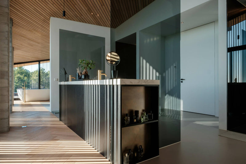 Mooi lijnenspel in villa-inrichting-Mint Interieur-woonkamer-OBLY